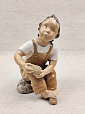 Vintage porcelain figurine Help Me, Mom by Bing & Grøndahl picture