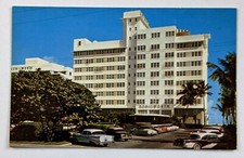 1950s Miami Beach Florida FL Kenilworth Hotel Bar Harbour Front View Postcard picture