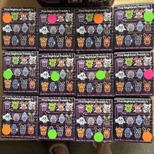 LOT OF 12 Funko Mystery Minis Five Nights at Freddy's w Display Case Please Read picture
