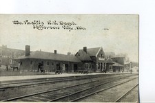 Mo. Pacific Railroad Depot, Jefferson City, Mo. Missouri Train Postcard #13576 picture