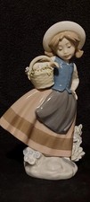 LLADRO Porcelain Figurine # 5221 Sweet Scent Girl Carrying Flower Basket 1983 picture
