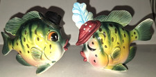 VTG 50s ANTHROPOMORPHIC KISSING FISH FEATHER & TOP HATS SALT & PEPPER SHAKER SET picture