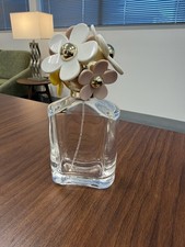 EMPTY Daisy by Marc Jacobs Eau De Toilette 4.25 fl oz Bottle picture