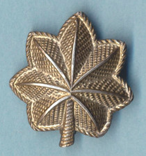 Vintage Sterling WWII Major Oak Leaf Pin   8 Grams   picture