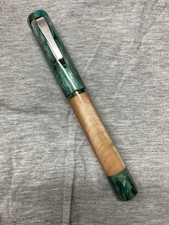 Very Pretty Unbranded Fountain Pen with 1.1 Steel Nib. picture