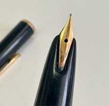 Montblanc No.32 Fountain Pen Black Vintage 14K 585 Writing Tool Used picture