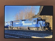 Lot Of 16 Vintage Railroad 35mm Color Slides CONRAIL Locomotives Trains (CR-1) picture