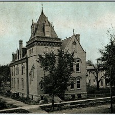 c1910s Independence, IA Munson Public Library Postcard Litho Iowa Architecture picture