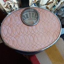 Vintage 1950s MCM Borg Bathroom Floor Scale Retro Pink Quilted Tested Works picture