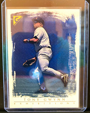 Topps 1999 Gallery Exhibitions Insert Tony Gwynn #E8 Padres Baseball picture