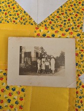 VTG B&W Snapshot Photo 1930s Group Portrait Family Women Children picture