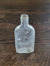 Antique GORDON'S Embossed Liquor Bottle ~ Pint ~ Linden New Jersey picture