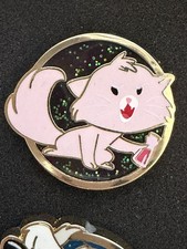 Disney Cats & Dogs Micro Pink a la Mode PALM LE300 Yzma emperors New Groove Pin picture