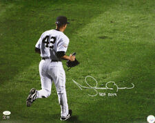Mariano Rivera Autographed New York Yankees 16x20 Photo HOF JSA 33704 picture