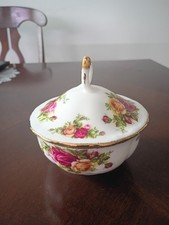Vintage Royal Albert Old Country Roses Lidded Powder Bowl / Candy Sugar Bowl picture