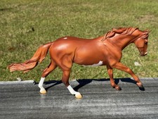 Breyer BreyerFest 2024 Pinto Horse Athenian Lady Special Run Celebration Horse picture
