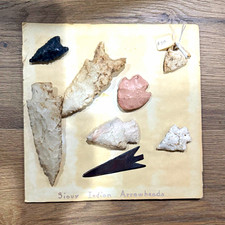 1890’s Sioux Tribal Arrowheads Lot Mounted Multiple Stone Arrowheads picture
