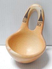 ANTIQUE / VINTAGE HOPI POTTERY SPOON / PERSONAL CORN MEAL FONT POTTERY POT - A+ picture