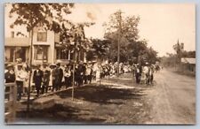 eStampsNet - RPPC Street Scene of People Standing in Long Line 1908 Postcard  picture