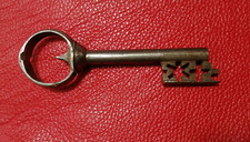 ANTIQUE 15TH-16TH CENTURY WROUGHT COLLECTIBLE IRON DOOR/CHEST LOCK KEY **12cm** picture