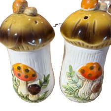 Vintage Sears Merry Mushroom Salt Pepper Shakers Japan Ceramic 1970s Pair picture