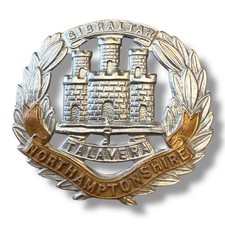 Vintage Northamptonshire Regiment Gibraltar Talavera British Army Cap Badge picture
