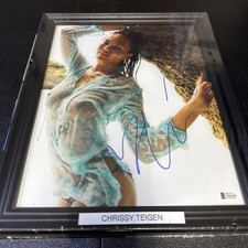 Chrissy Teigen 11x14 Autographed Photo W Beckett Certification picture