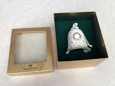 Wedgwood 2002 Annual Pierced Bell With Wreath Design, 4