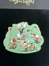 DA Disney Auctions - Donald's Nephews - Polo LE 100 Pin (B) picture