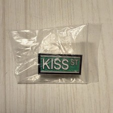 Harry Styles Exclusive Kiss Street Pop-up Pin picture