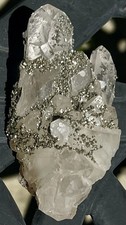 Quartz & Pyrite 2.7cen L X 3.5cen W X 3.3cen H 97.53 Grams China picture