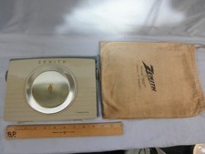 Museum Quality 1955 Zenith Royal 800 Transistor Radio & Cloth Bag Serviced picture