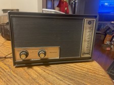 Westinghouse Imperial tube radio model H881T5 white parts repair display picture