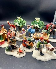 Set O'Well Christmas Village Resin Figurines VGC Hard to Find Designs Lot of 10 picture