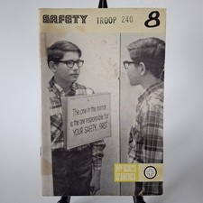 Vintage 1974 Boy Scouts Of America Merit Badge Series SAFETY Paperback picture