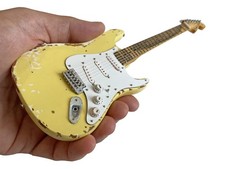 miniature - not playable instruments AXE HEAVEN Yngwie Malmsteen Mini Fender picture