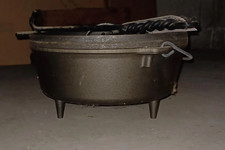 LODGE #12 Three Footed Large Cast Iron Camp Dutch Oven With Lid vintage new picture