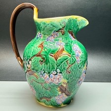 Vintage Wedgwood Majolica Pitcher Green Brown Purple Grapes Leaves READ picture