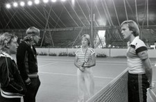 Swedish tennis ace Bjorn Borg and his fiancee Mariana Simionesc- 1980 Old Photo picture
