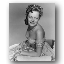 Alexis Smith Photo 8x10 Portrait Hollywood Actress-14 picture