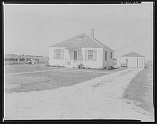 Photo:Stillwater Oklahoma Beauxart Gardens House Garage 1935 FSA picture