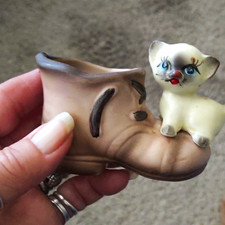 Enesco Ceramic Cat on Boot Figurine Brown Beige Animals 1950s 1 Pack picture
