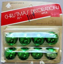 Vintage Bradford's Small Ball Green Shiny Christmas Decorations 25mm Sealed picture
