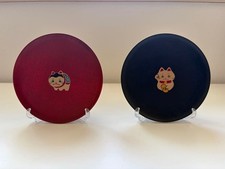 Maneki Neko Lacquerware Plates Set of 2, 10 cm, Unused with Display Stand picture