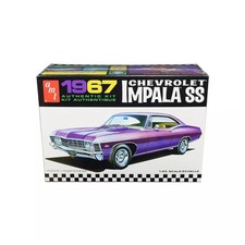 AMT 981 1967 Chevrolet Impala SS 1:25 Scale Plastic Model miniature, Factory picture