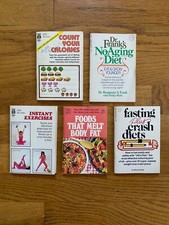 LOT (5) Vintage 1970s - 1980s Diet Exercise Miniature Booklet Pamphlets picture