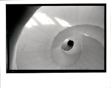 LG42 1992 Orig Photo SPIRALING CEILING OF $35 MILLION TEMPLE RESEMBLES SEASHELL picture