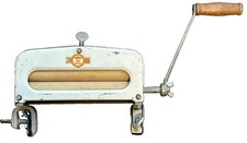 Vintage HandyHot Clothes Wringer Hand Crank Laundry Mangle Clamp-On Chicago picture