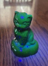 Vintage Boyd Glass Kitten on a Pillow Furr Green Uranium UV Reactive picture