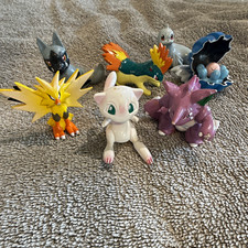 Tomy Nintendo Pokémon Figurine Lot of 7 includes Mew Zapdos Nidoking picture